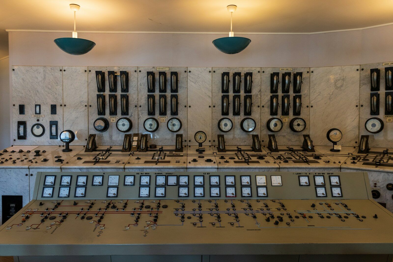 An industrial control panel of switches and dials, the manual controls behind what's working in meta ads right now